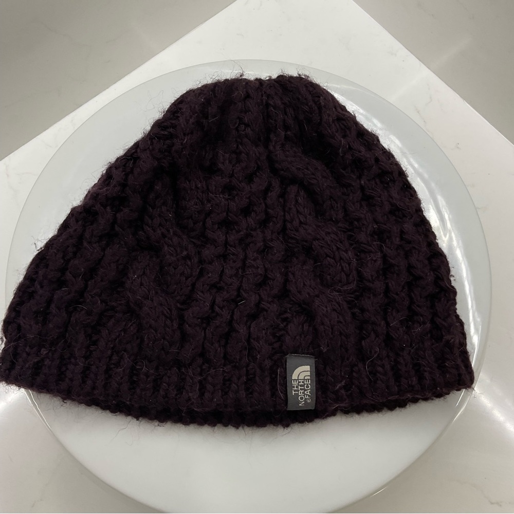 The North Face Cable Minna Beanie in Eggplant Purple